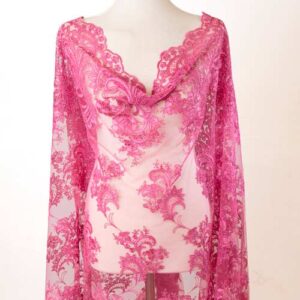 tela de tul bordado con motivos de cachemir en color fucsia