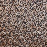 Tela acolchada con estampado de leopardo y tacto aterciopelado – Ideal para chaquetas y chalecos