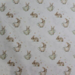 Tela de Algodón Estampado Conejitos en Tazas de Café — Tonos Pastel