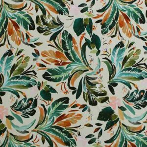 Tela estampada tropical con hojas en tonos verdes y naranja – Ideal para prendas de verano