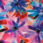 Tela de viscosa estampada con flores – Ideal para vestidos, blusas y pantalones de verano - Imagen 3