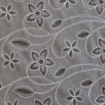 Tela de PAÑO BORDADO floral beige y marrón - Imagen 3